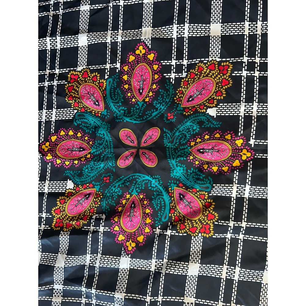 Vintage Diane von Furstenberg 100% Silk Square Scarf Paisley 42x42 Artsy Boho - Picture 7 of 9